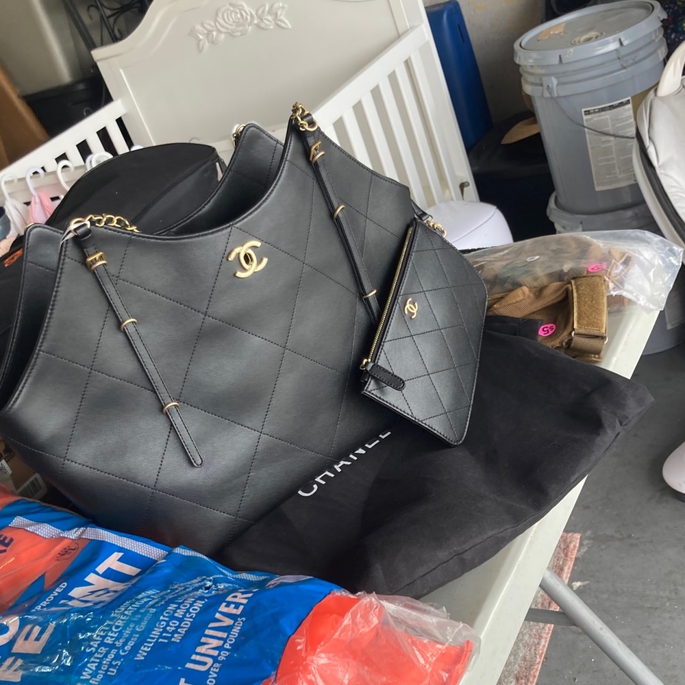 Black leather shoulder bag